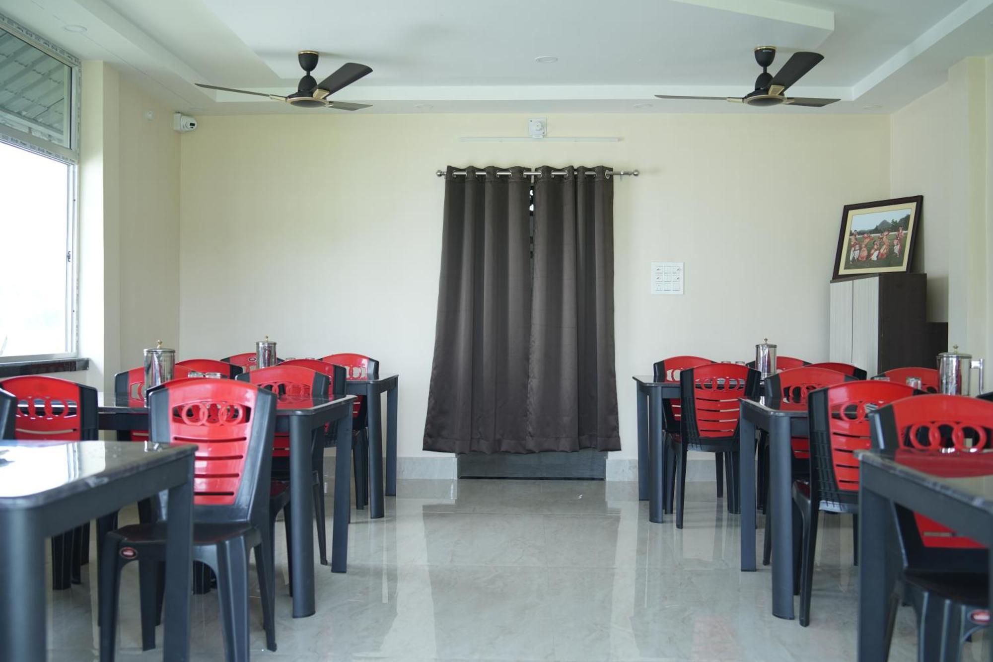 Queen Of Dooars Eco Resort Chālsa Exterior photo